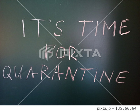 inscription Today no study quarantine Coronavirus written on school blackboard 135566364