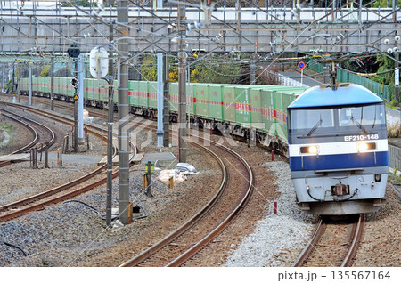 東海道本線 東戸塚-保土ケ谷 JR貨物 EF210-148(岡山) 東海道本線 東戸塚-保土ケ谷 JR貨物 EF210-148(岡山) 135567164