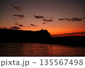 夕焼け 135567498