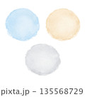 水彩風の円形あしらい素材　やさしい淡色サークルイラスト 135568729