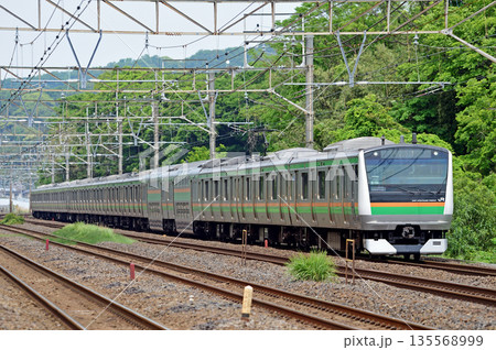 東海道本線 二宮-国府津 JR東日本 E233系3000番台 E-13編成(国府津) 東海道本線 二宮-国府津 JR東日本 E233系3000番台 E-13編成(国府津) 135568999