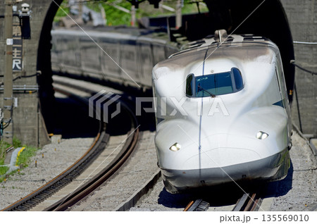 東海道新幹線　新横浜－小田原　JR東海　N700A系　X33編成（東京） 135569010