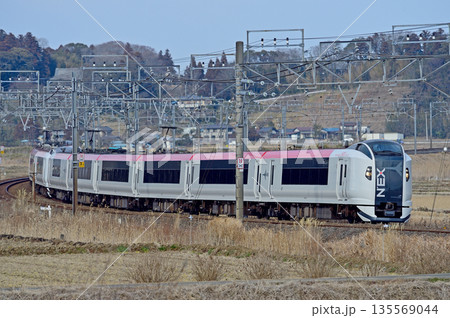 総武本線　佐倉－物井　JR東日本　E259系　Ne022編成（鎌倉）　成田エクスプレス　NEX 135569044