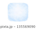 水彩風 角丸スクエアのあしらい素材　淡いブルーのシンプル図形 135569090