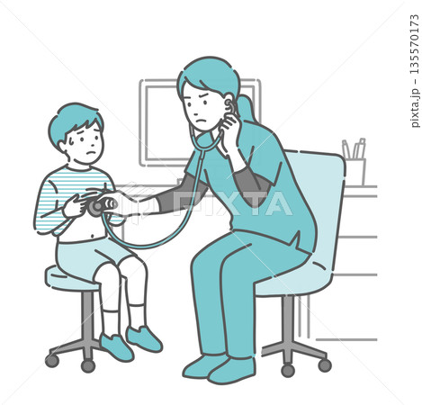 聴診を受ける冷や汗をかいた男の子と深刻な表情のスクラブの女性医療従事者のイラスト 135570173
