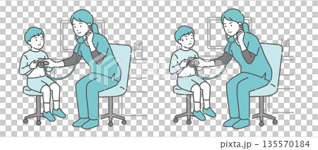 スクラブを着た女性医療従事者（医師・看護師）による男の子の聴診イラストセット（正常・異常/体調不良） 135570184