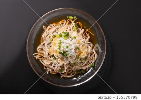 大根おろし　しらす　蕎麦 135570799
