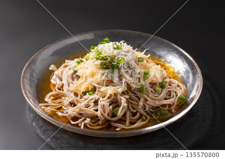 大根おろし しらす 蕎麦 大根おろし しらす 蕎麦 135570800