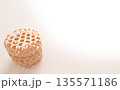 小さな籠と文字スペースのある写真 135571186