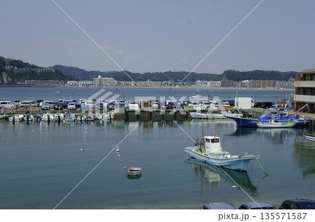 2020年8月14日、神奈川県葉山マリーナ、真夏の8月のマリーナ風景 2020年8月14日、神奈川県葉山マリーナ、真夏の8月のマリーナ風景 135571587