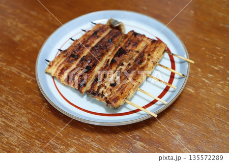 ウナギのかば焼き ウナギのかば焼き 135572289