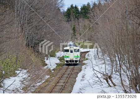 札沼線 豊ヶ岡 JR北海道 キハ40-402(苗穂) 札沼線 豊ヶ岡 JR北海道 キハ40-402(苗穂) 135573026