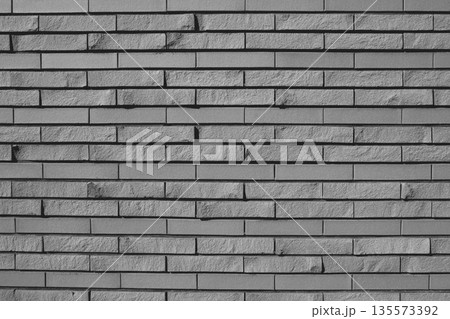 落ち着いた雰囲気のレンガタイルの壁 23 135573392