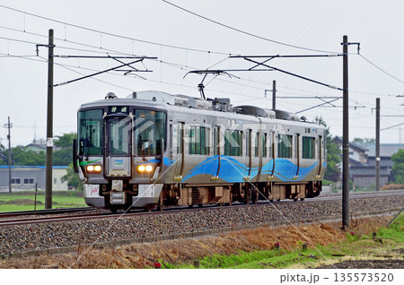 あいの風とやま鉄道　福岡－石動　あいの風とやま鉄道　521系　AK04編成 135573520