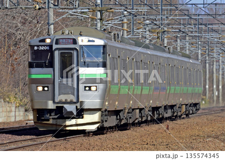 千歳線 西の里(信) JR北海道 733系 B-3206編成(札幌) エアポート 千歳線 西の里(信) JR北海道 733系 B-3206編成(札幌) エアポート 135574345