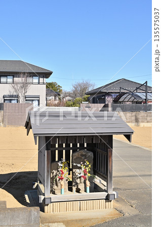 越谷散歩:路傍の道祖神 越谷市大字三野宮 越谷散歩:路傍の道祖神 越谷市大字三野宮 135575037