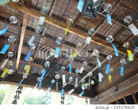 艮神社の風鈴(広島県福山市) 撮影年月:2025年7月 艮神社の風鈴(広島県福山市) 撮影年月:2025年7月 135576629