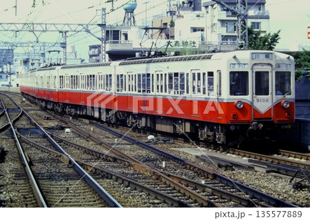 都営地下鉄5000形、5109～5112‐5067‐5068、平和島、1982年7月31日 135577889