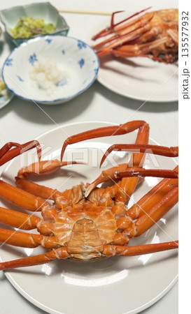 ズワイガニを自宅で茹でました 135577932