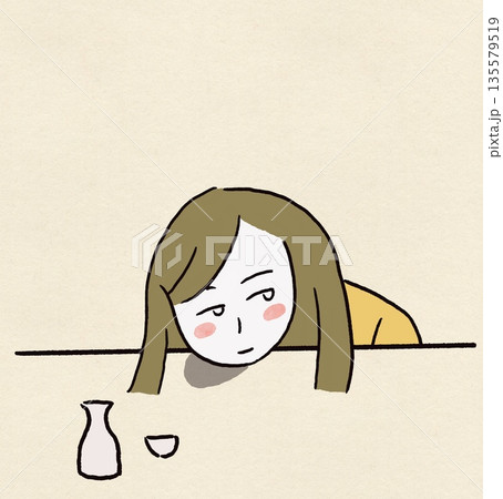 和紙背景でほろ酔い気分の女性イラスト 和紙背景でほろ酔い気分の女性イラスト 135579519