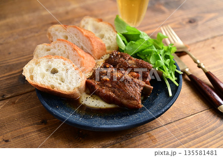 スペアリブのビール煮 135581481