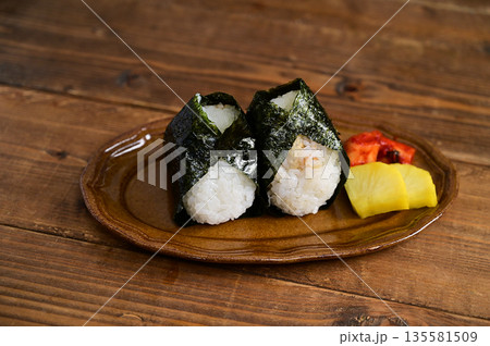 おにぎり 135581509