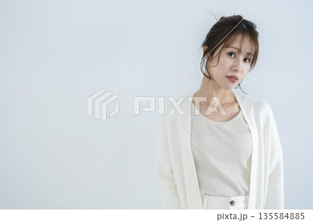 爽やかな女性 爽やかな女性 135584885