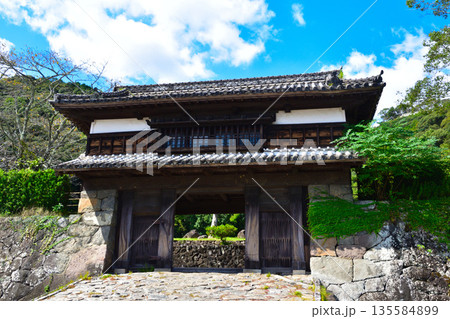 佐伯城　三の丸櫓門 135584899