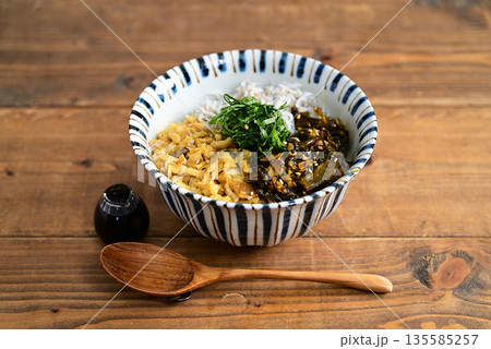 三色しらす丼 135585257