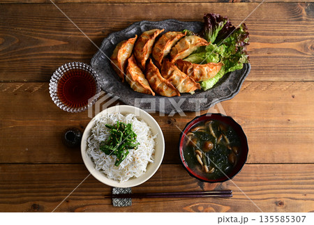 一汁一菜_揚げ餃子 135585307