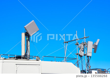 携帯電話移動基地局 135588268