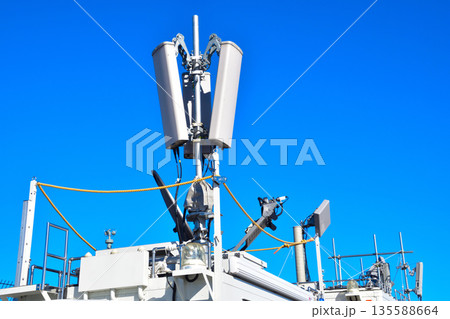 携帯電話移動基地局 135588664