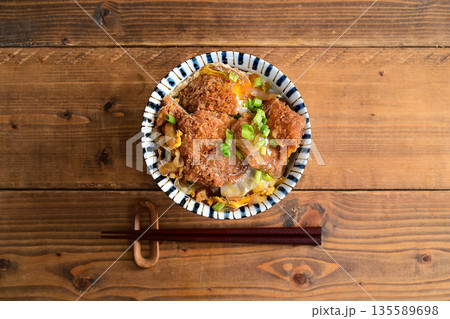ヒレカツ丼 135589698