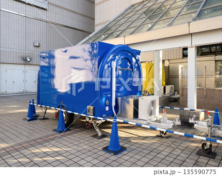 トレーラータイプのキッチンカー 135590775