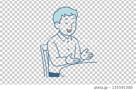 一個穿著襯衫的男人面帶微笑，邊走邊聊 135591380