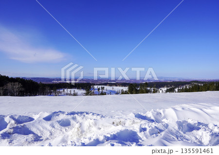 美幌峠から見る風景（屈斜路湖とは反対側） 135591461