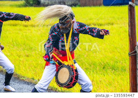 肥前佐賀の秋祭り－母ヶ浦面浮立 135593447