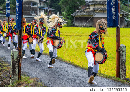 肥前佐賀の秋祭り-母ヶ浦面浮立 肥前佐賀の秋祭り-母ヶ浦面浮立 135593536