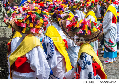 肥前佐賀の秋祭り－母ヶ浦面浮立 135593842