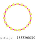 蠟梅の花の円形飾り枠イラスト 135596030