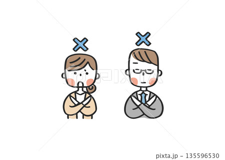 ×サインをする男女の先輩社員 135596530