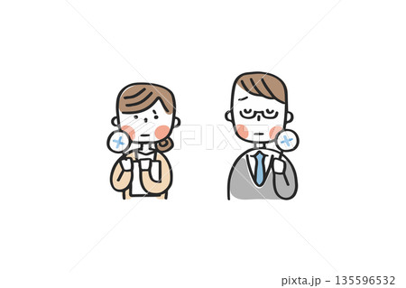 ばつの札を挙げる男女の先輩社員 135596532