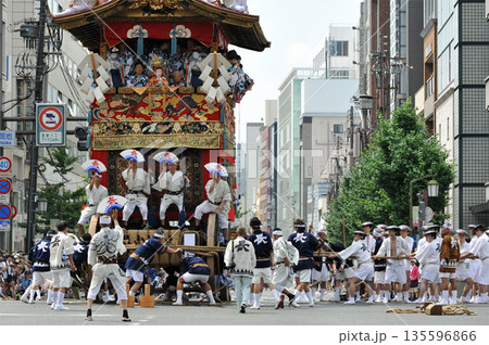 京都　祇園祭　山鉾巡行 長刀鉾 135596866