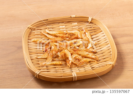［静岡県　駿河湾産］さくらえび　素干し 135597067