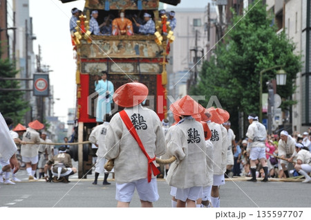 京都　祇園祭　山鉾巡行　鶏鉾 135597707