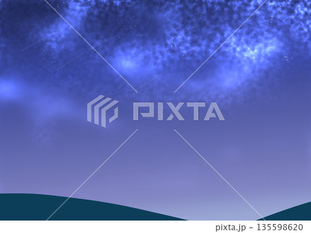 夜明け前の青い夜空 135598620