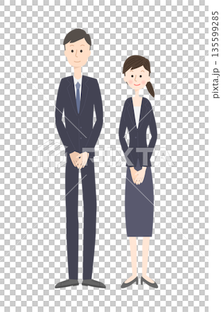 正面を向いて立っているスーツの男女 135599285