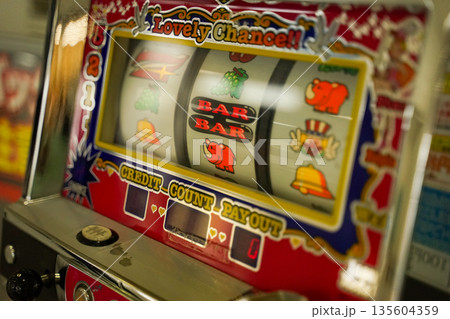 レトロなスロット レトロなスロット 135604359