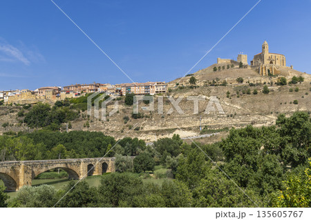 San Vicente de la Sonsierra historic town and bridge San Vicente de la Sonsierra historic town and bridge 135605767