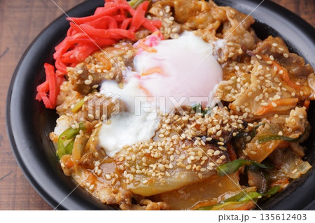 プルコギ丼 135612403